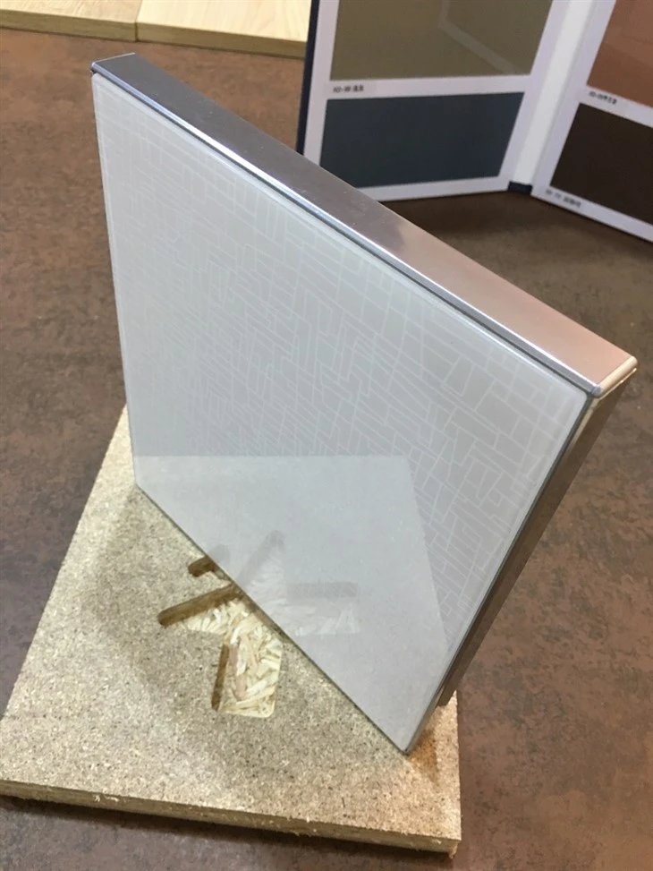 Custom Pattern Glass Front Cabinet Door (3)